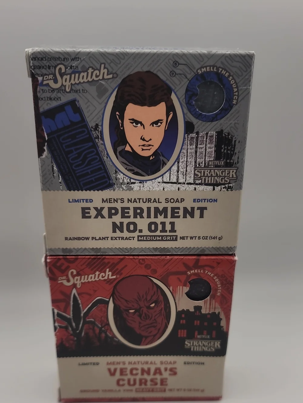 Dr. Squatch Stranger Things Experiment No. 011 Men's Natural Soap - Blue & Cream
